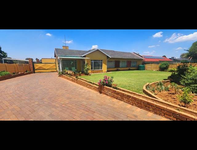 3 BEDROOM HOUSE FOR SALE IN ELSPARK